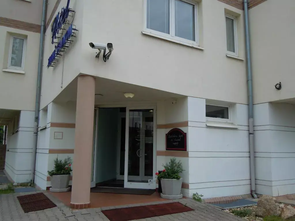 Hotel Zimní stadion, Mladá Boleslav Mladá Boleslav III